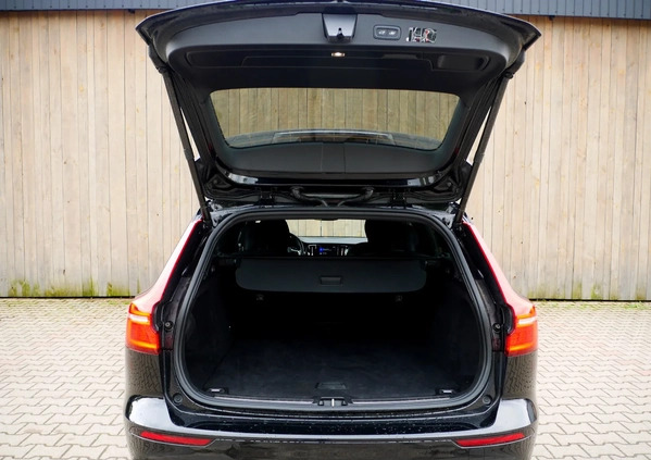 Volvo V60 cena 128900 przebieg: 98400, rok produkcji 2020 z Golczewo małe 497